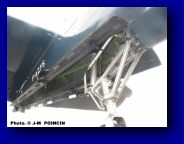 F4U-7 logement roulette1-Photo.2003(c)J-M POINCIN copier.jpg